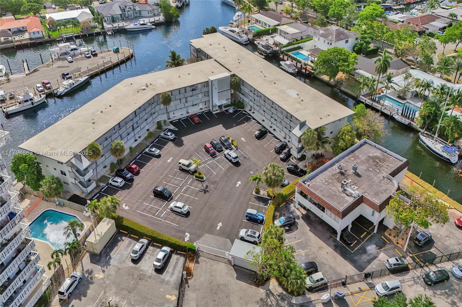 13105 Ixora Ct 319