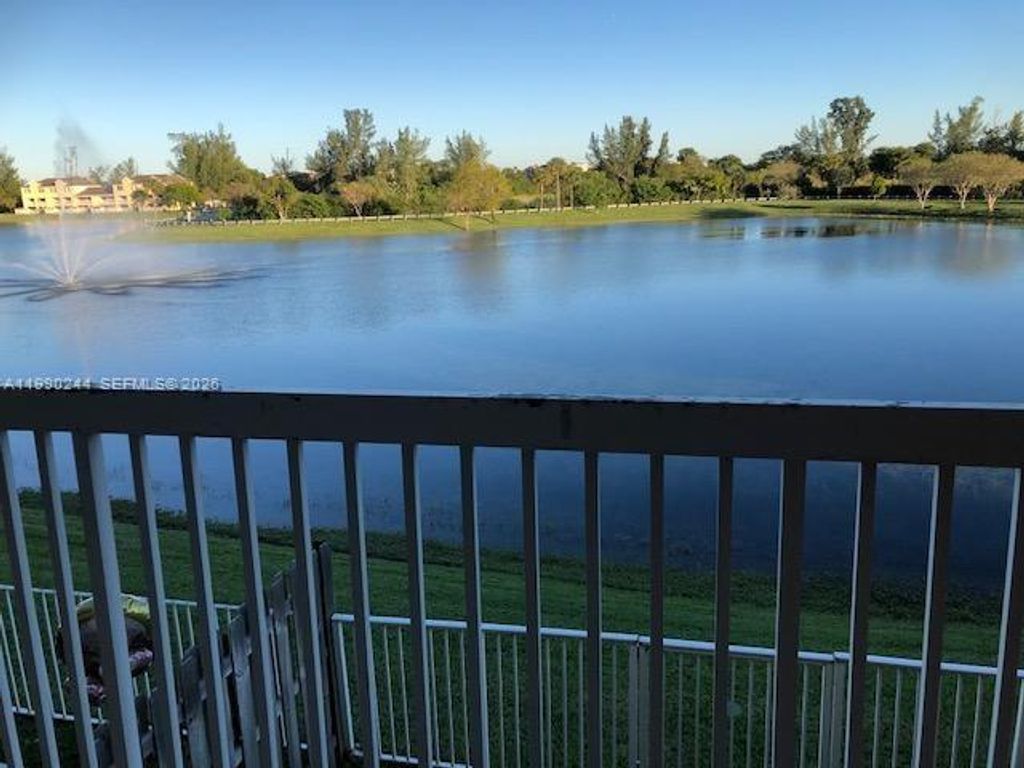 Photo of 5200 NW 31st Ave #34, Fort Lauderdale, FL 33309 (MLS # A11990244)