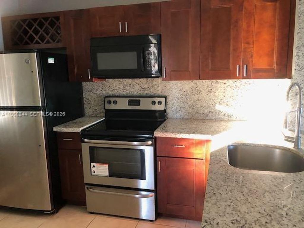 Photo of 5200 NW 31st Ave #34, Fort Lauderdale, FL 33309 (MLS # A11990244)