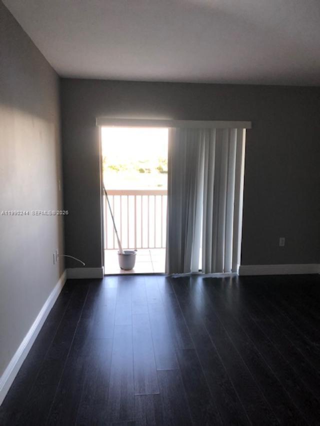 VILLAS AT LAKEVIEW CONDO - Residential