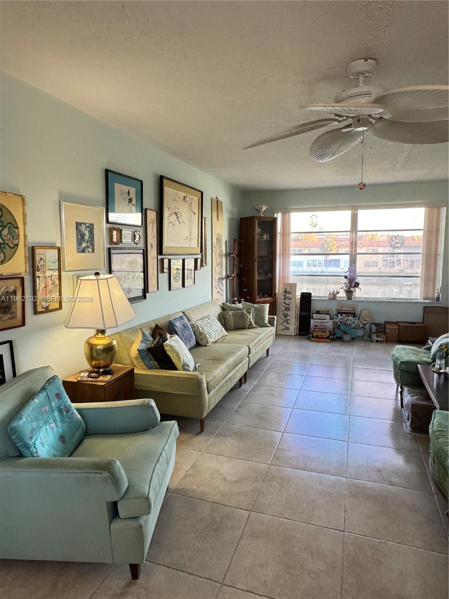 BISC LAKE GARDENS CONDO N - Residential