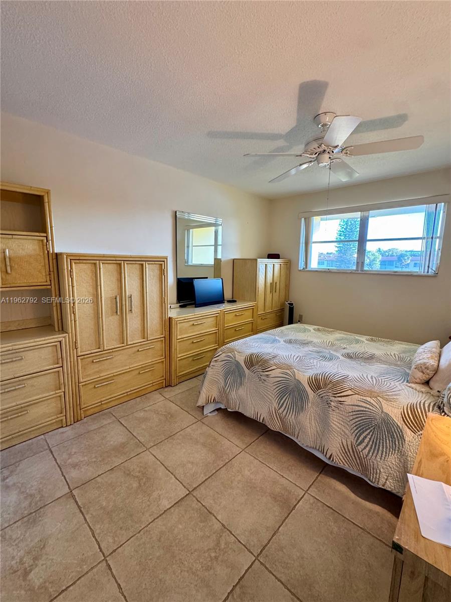 BISC LAKE GARDENS CONDO N - Residential