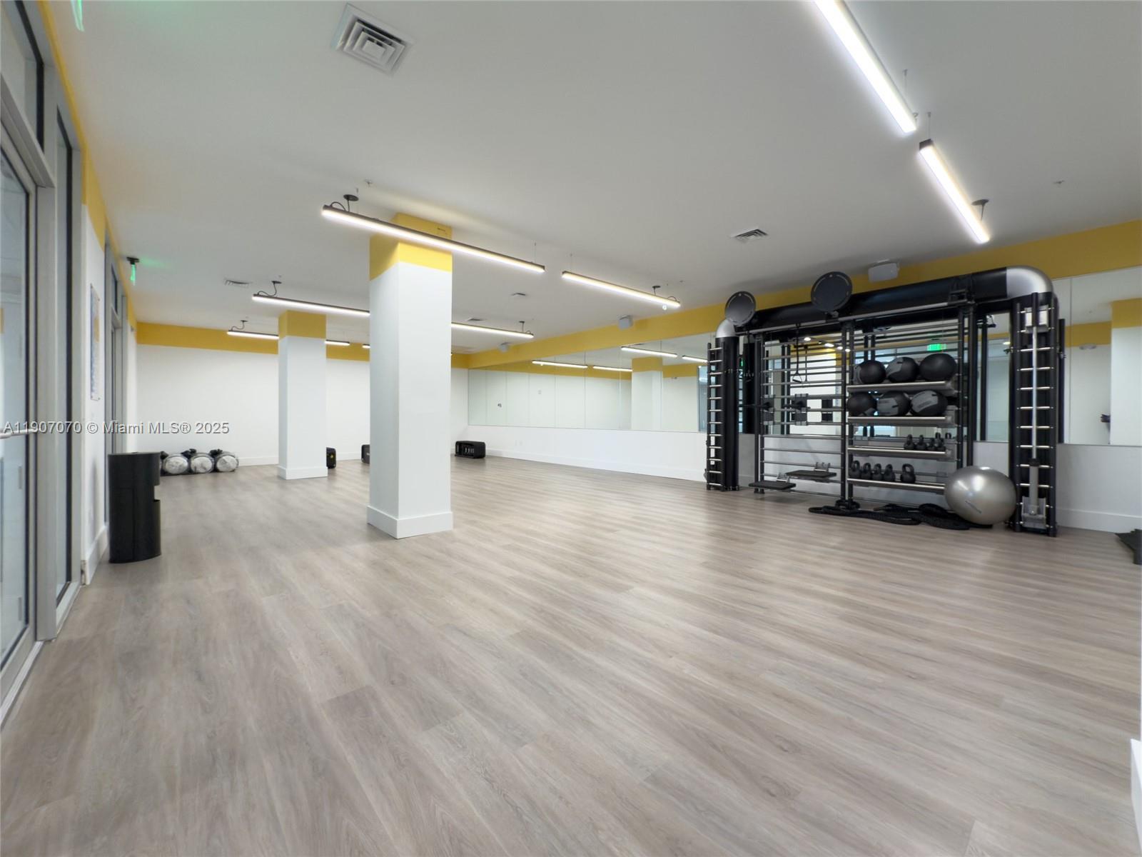 GRAND BAY COMMONS SOUTH - Residential