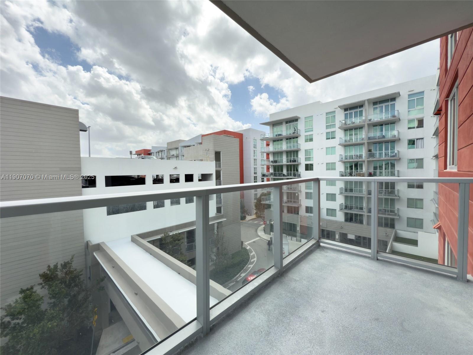 GRAND BAY COMMONS SOUTH - Residential