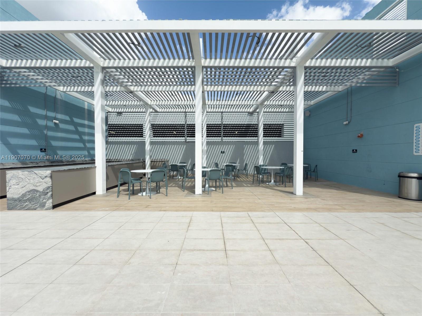 GRAND BAY COMMONS SOUTH - Residential