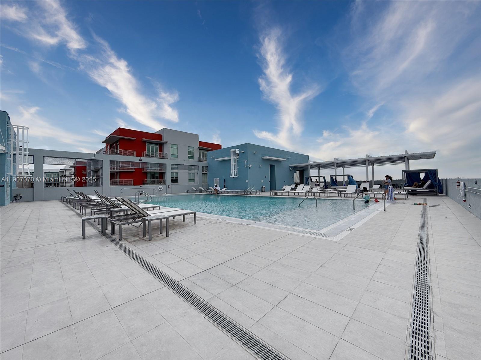 GRAND BAY COMMONS SOUTH - Residential