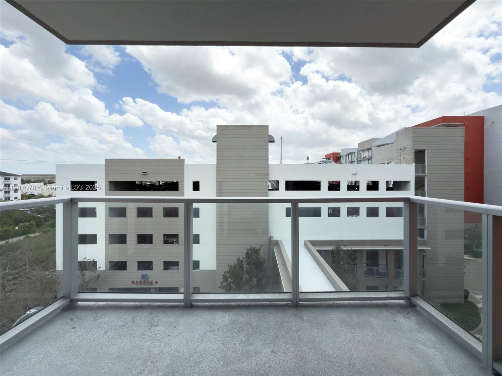 GRAND BAY COMMONS SOUTH - Residential