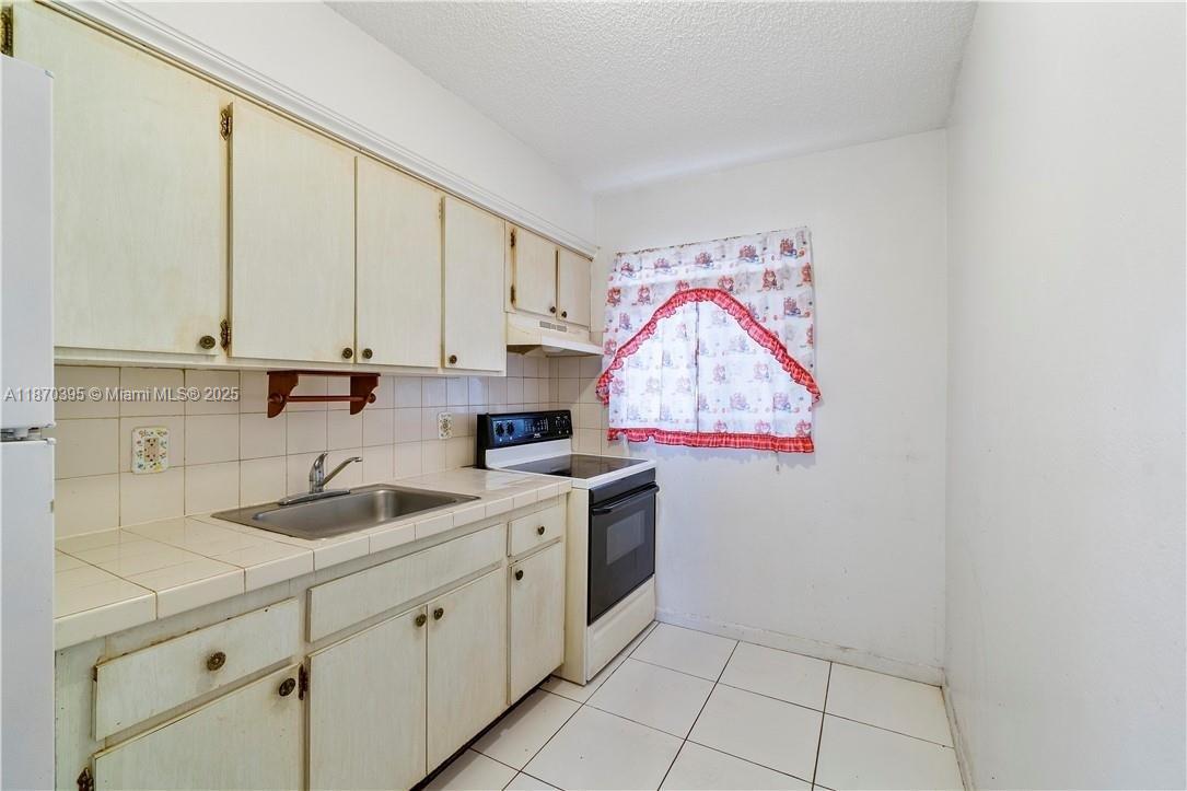 DAVIE AREA - Residential Income