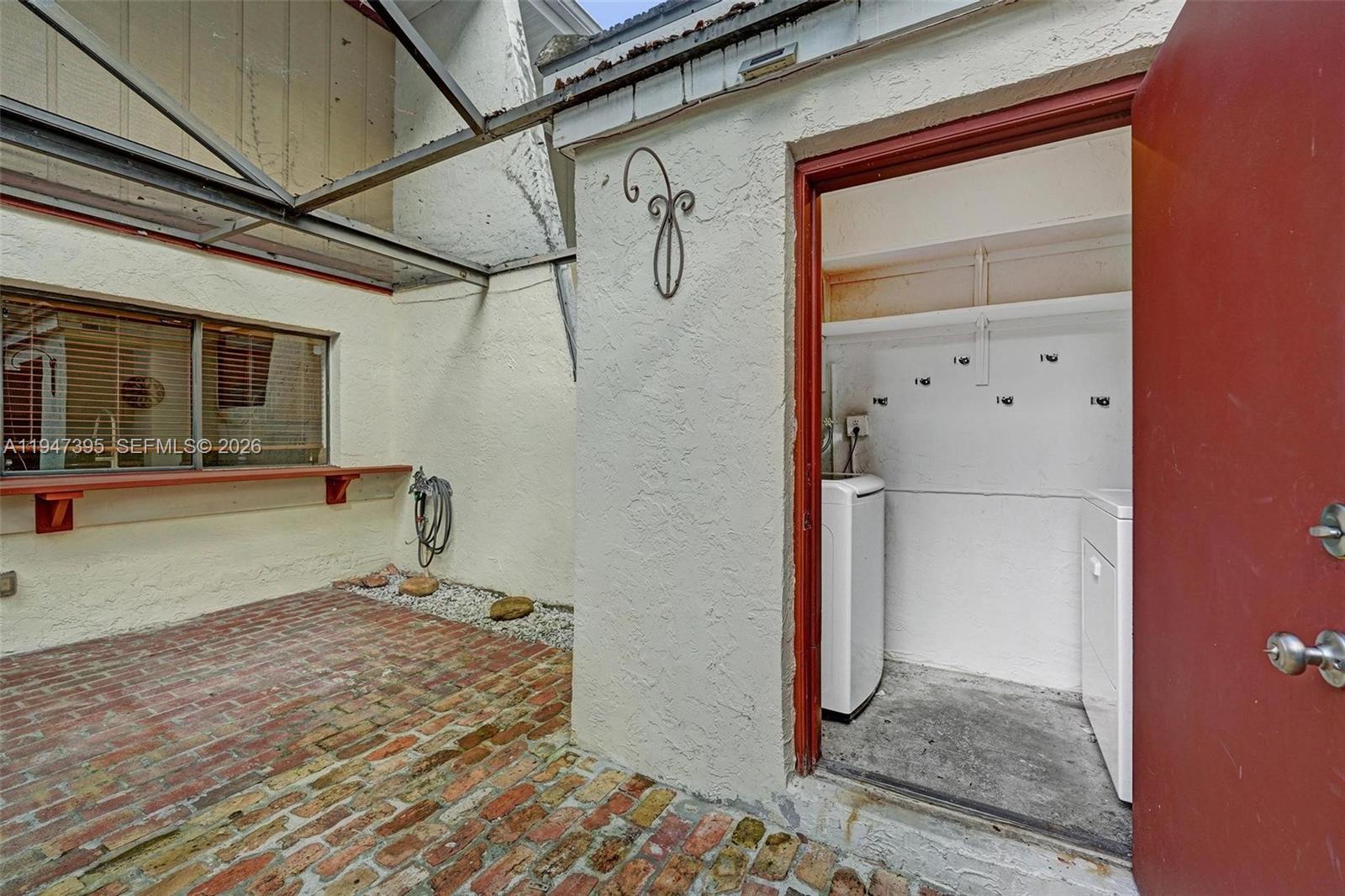 FAMILY TOWNHOUSES OF THE - Residential Lease