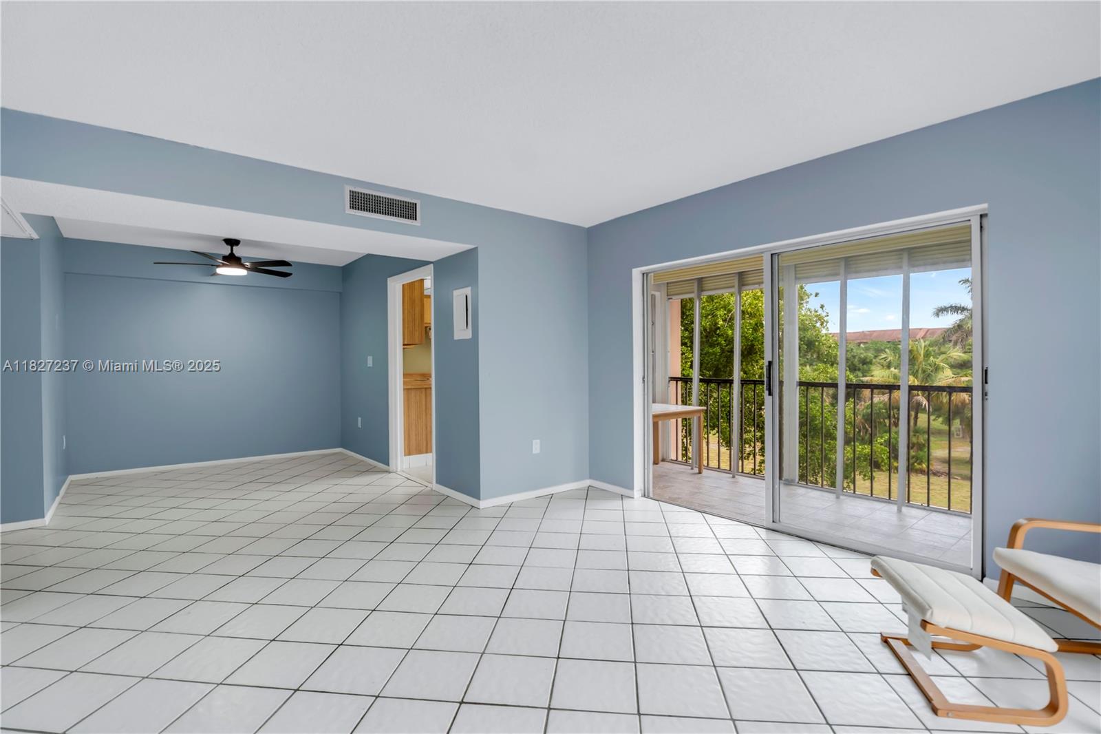 MANORS OF INVERRARY I-9 - Residential