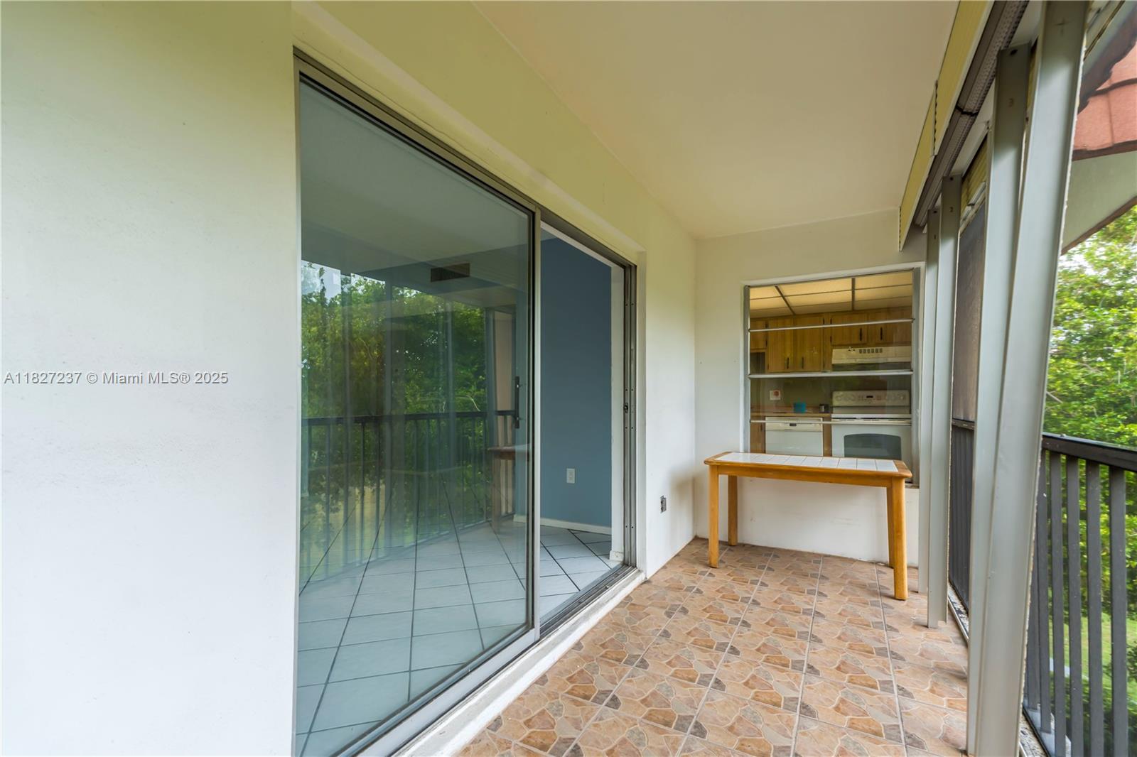 MANORS OF INVERRARY I-9 - Residential