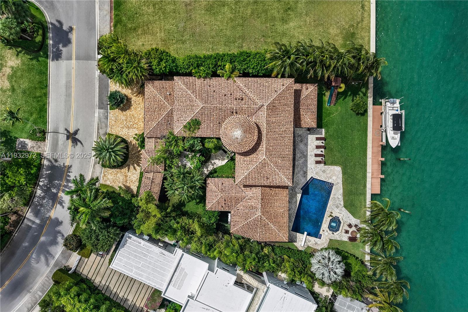 BAY HARBOR ISLAND - Residential