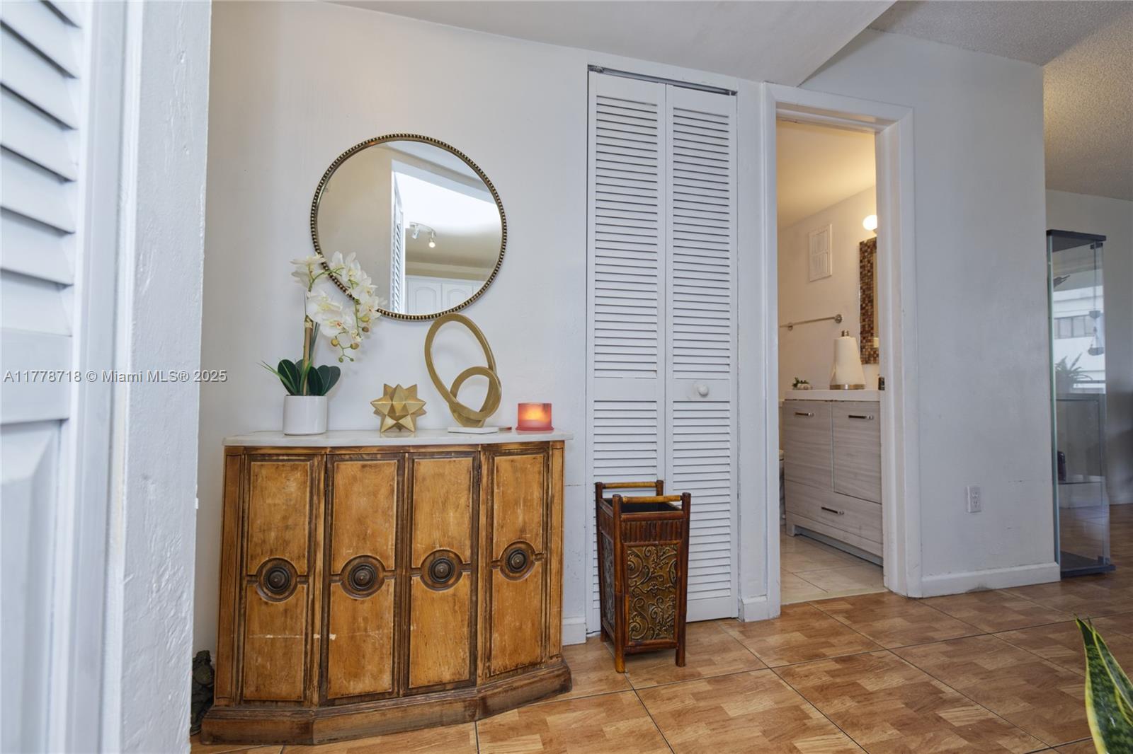 FOXCROFT APTS INC CONDO - Residential