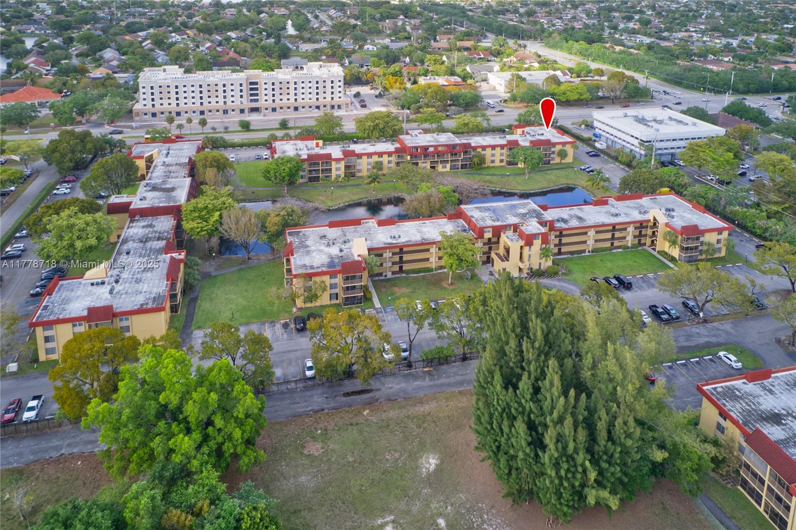 FOXCROFT APTS INC CONDO - Residential