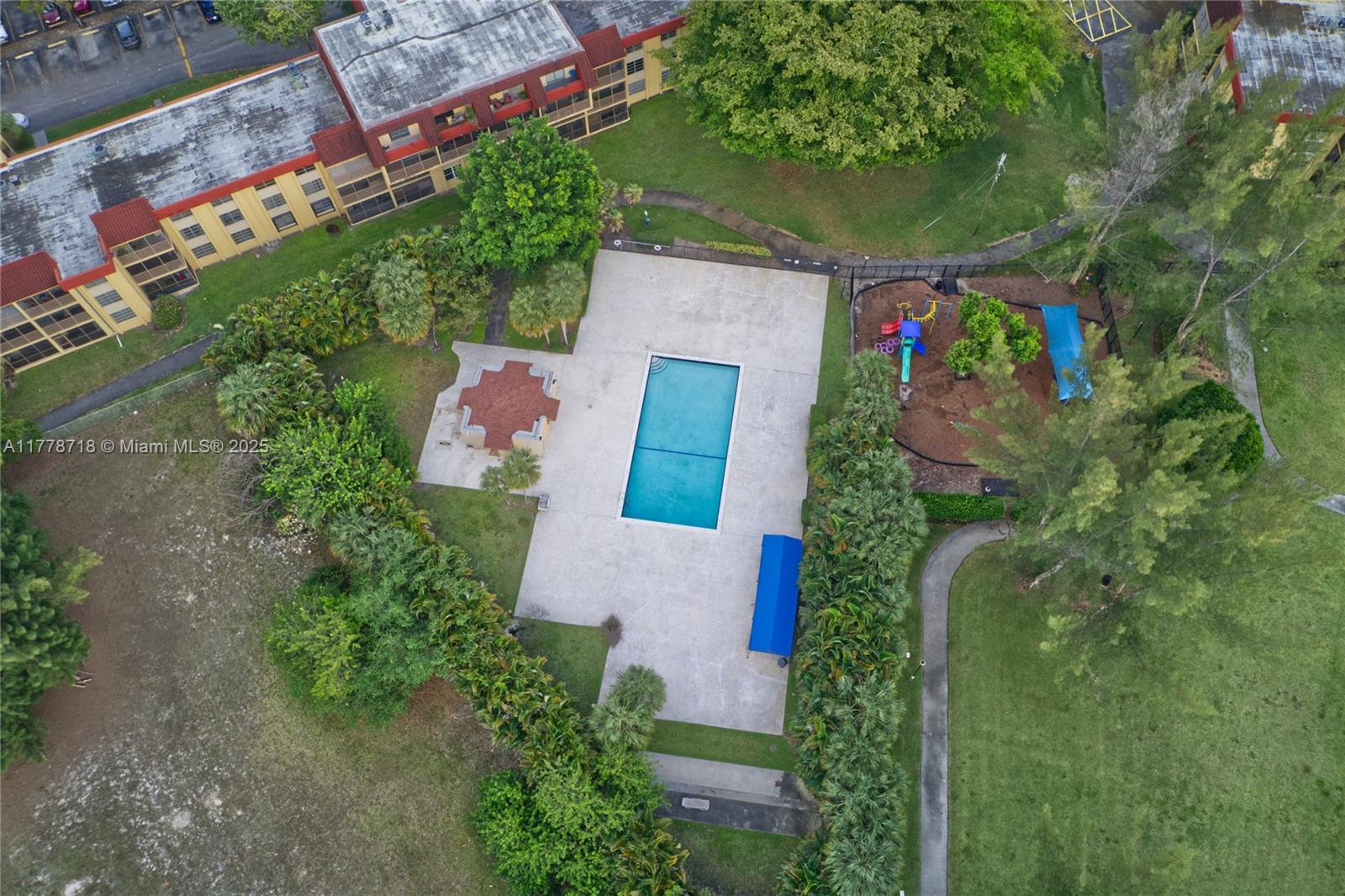 FOXCROFT APTS INC CONDO - Residential