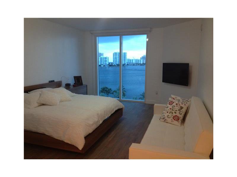 The Peninsula II - Residential Lease