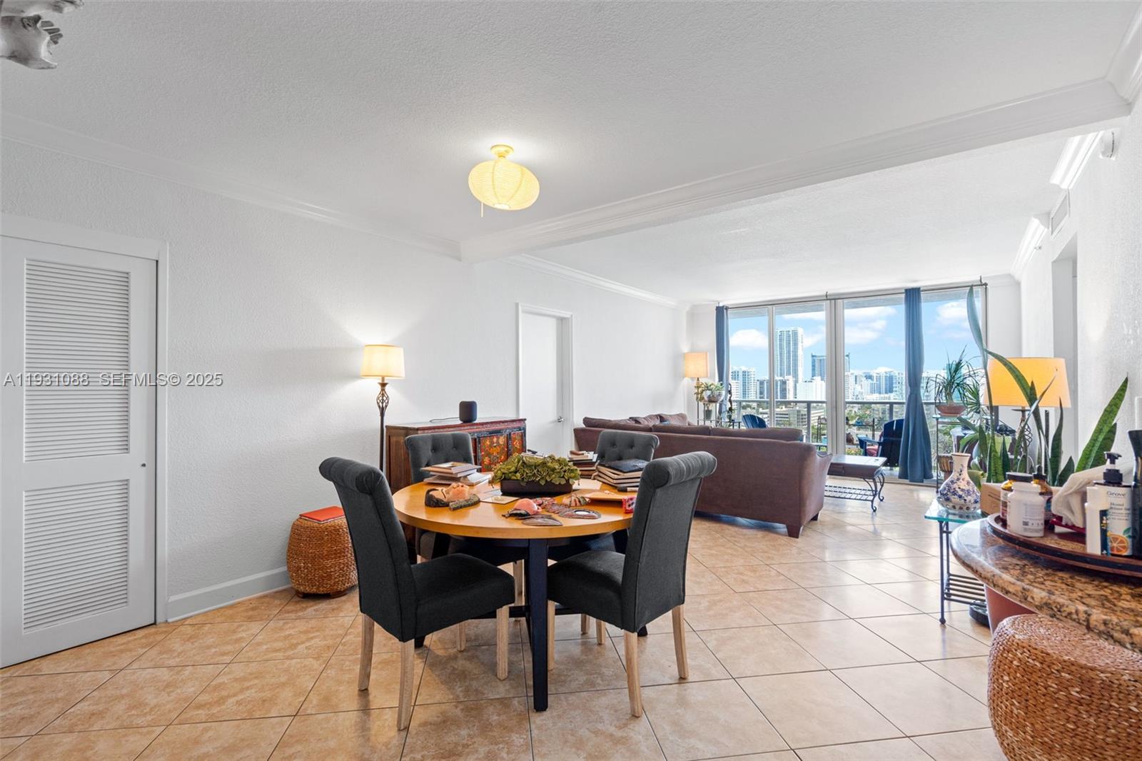 401 BLU OF NORTH BEACH CO - Residential Lease