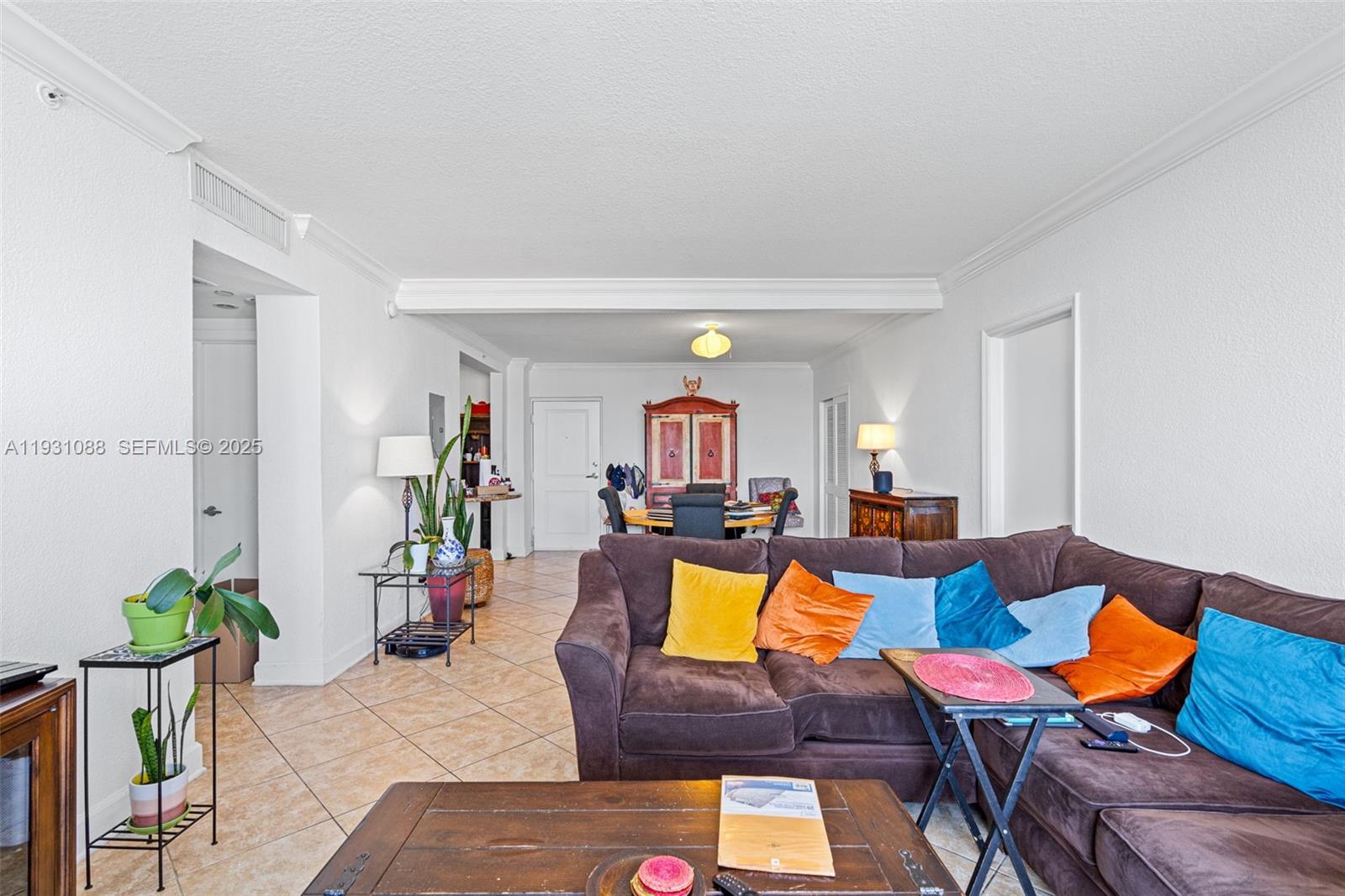 401 BLU OF NORTH BEACH CO - Residential Lease