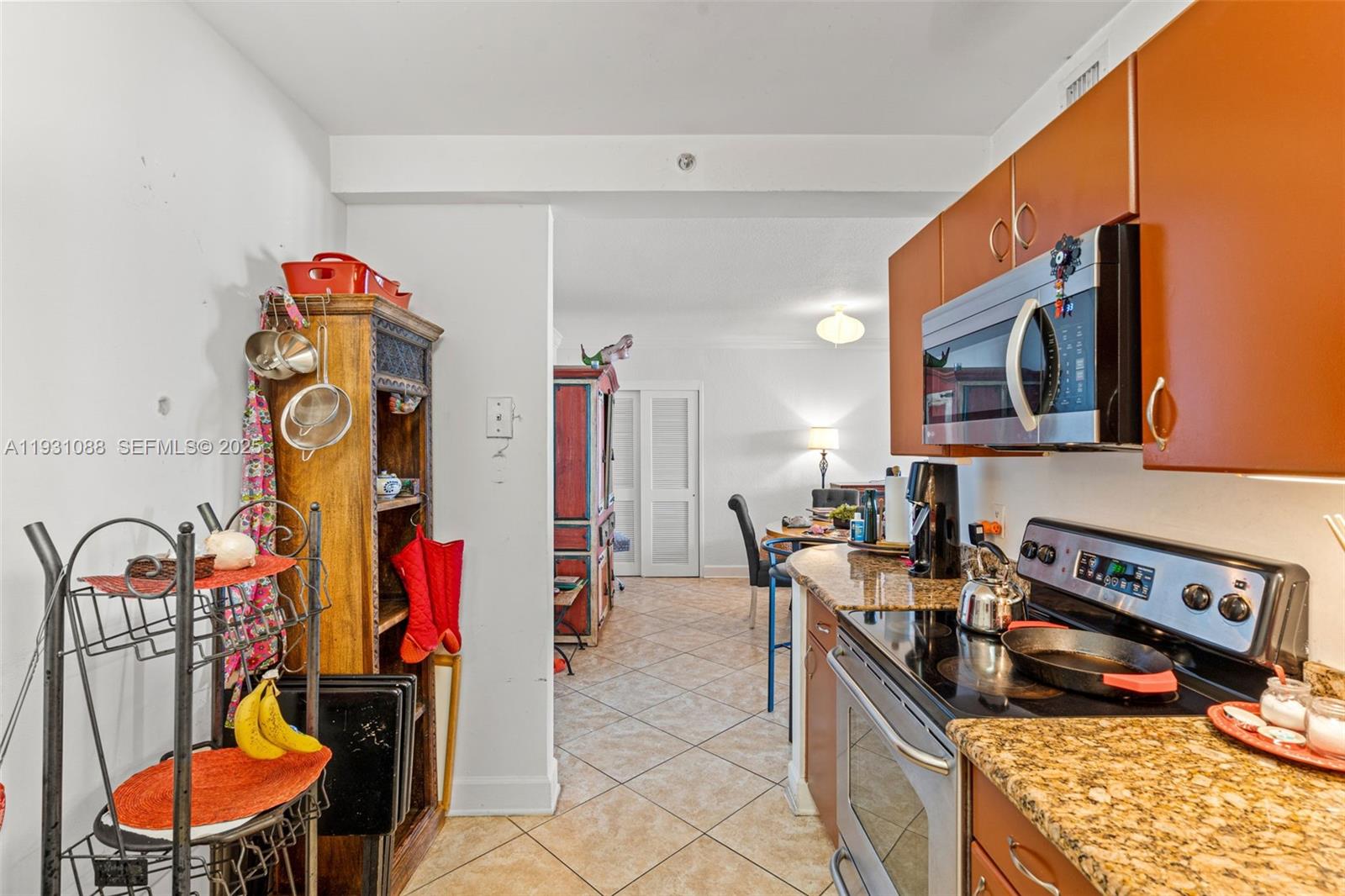 401 BLU OF NORTH BEACH CO - Residential Lease