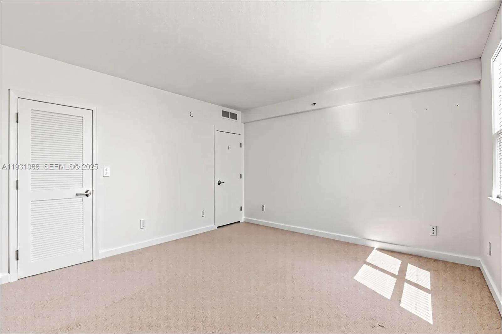 401 BLU OF NORTH BEACH CO - Residential Lease