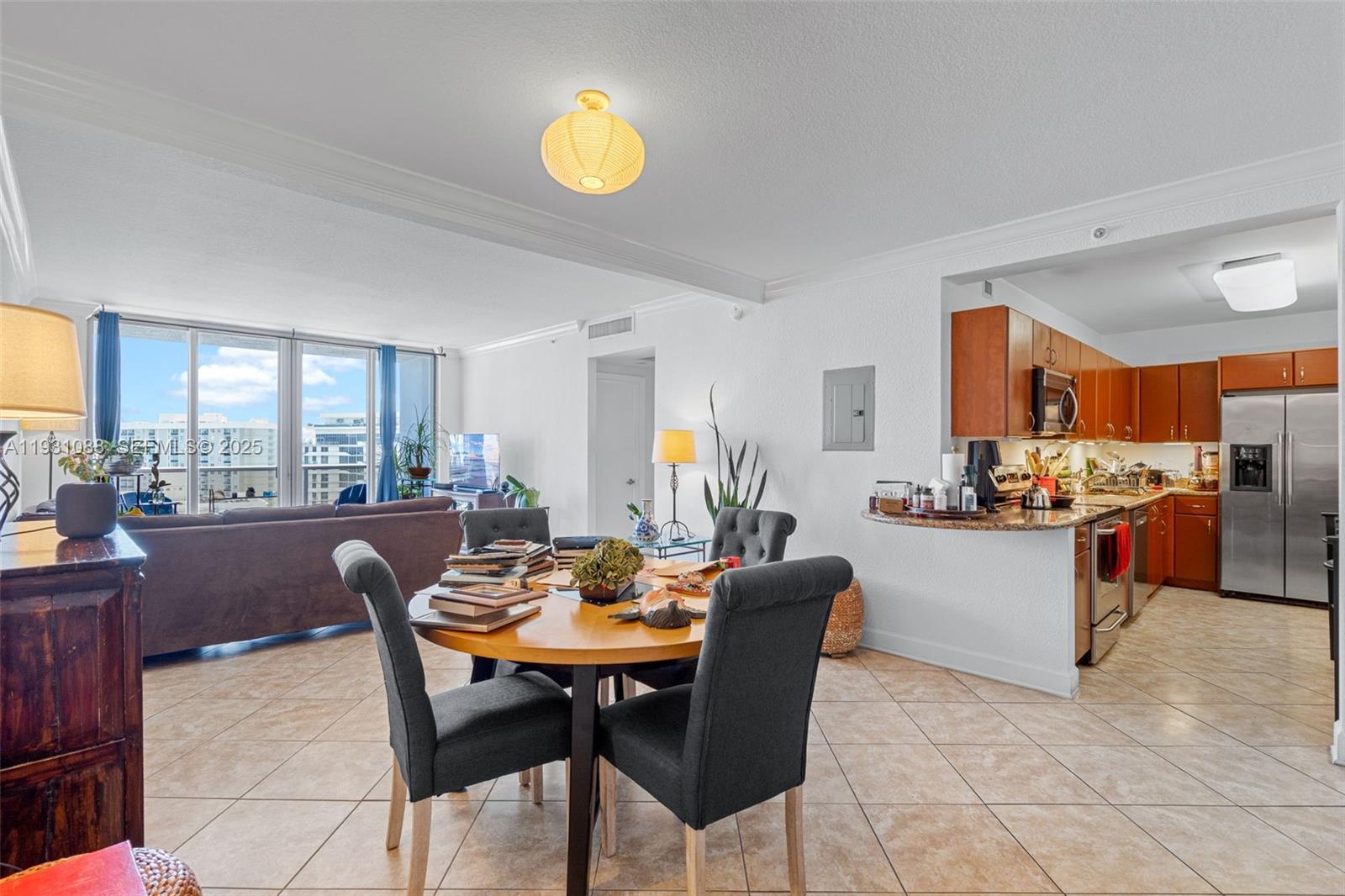 401 BLU OF NORTH BEACH CO - Residential Lease