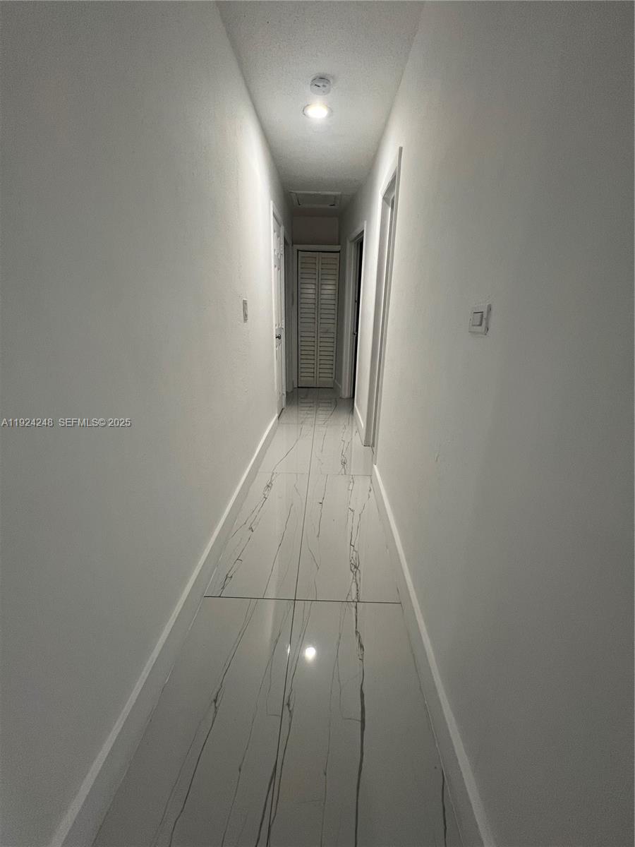 SO MIAMI HEIGHTS MANOR - Residential