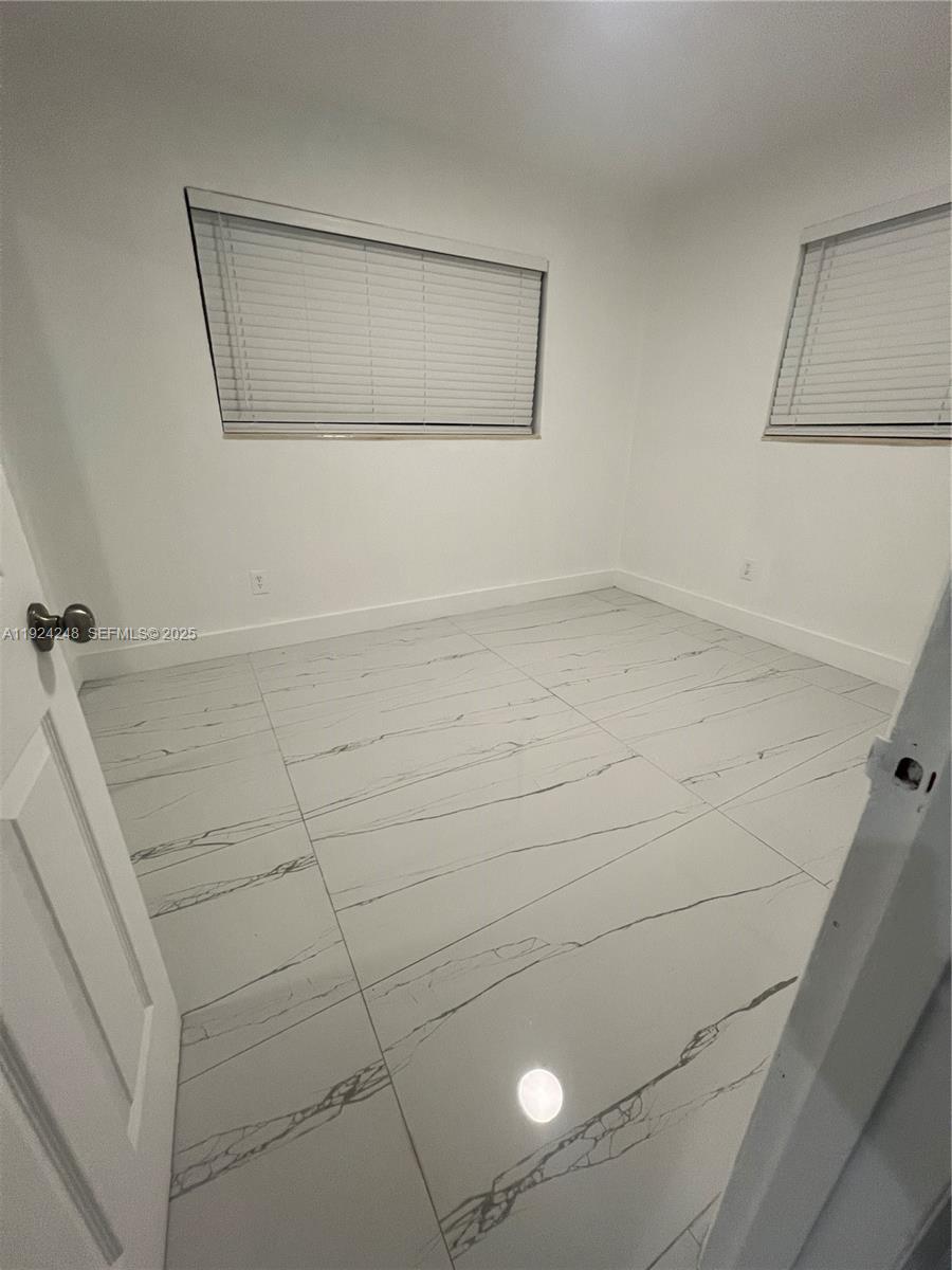 SO MIAMI HEIGHTS MANOR - Residential