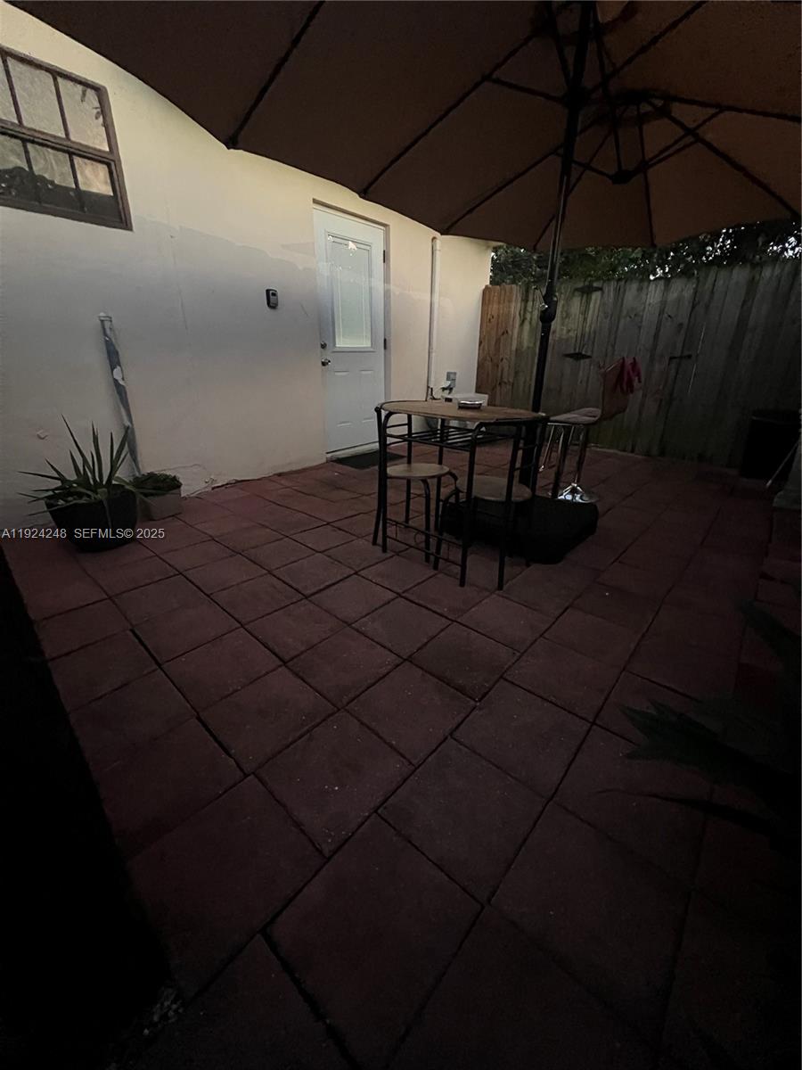 SO MIAMI HEIGHTS MANOR - Residential