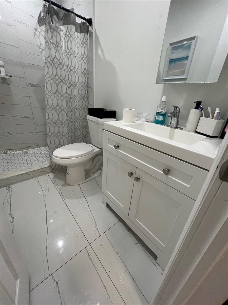 SO MIAMI HEIGHTS MANOR - Residential