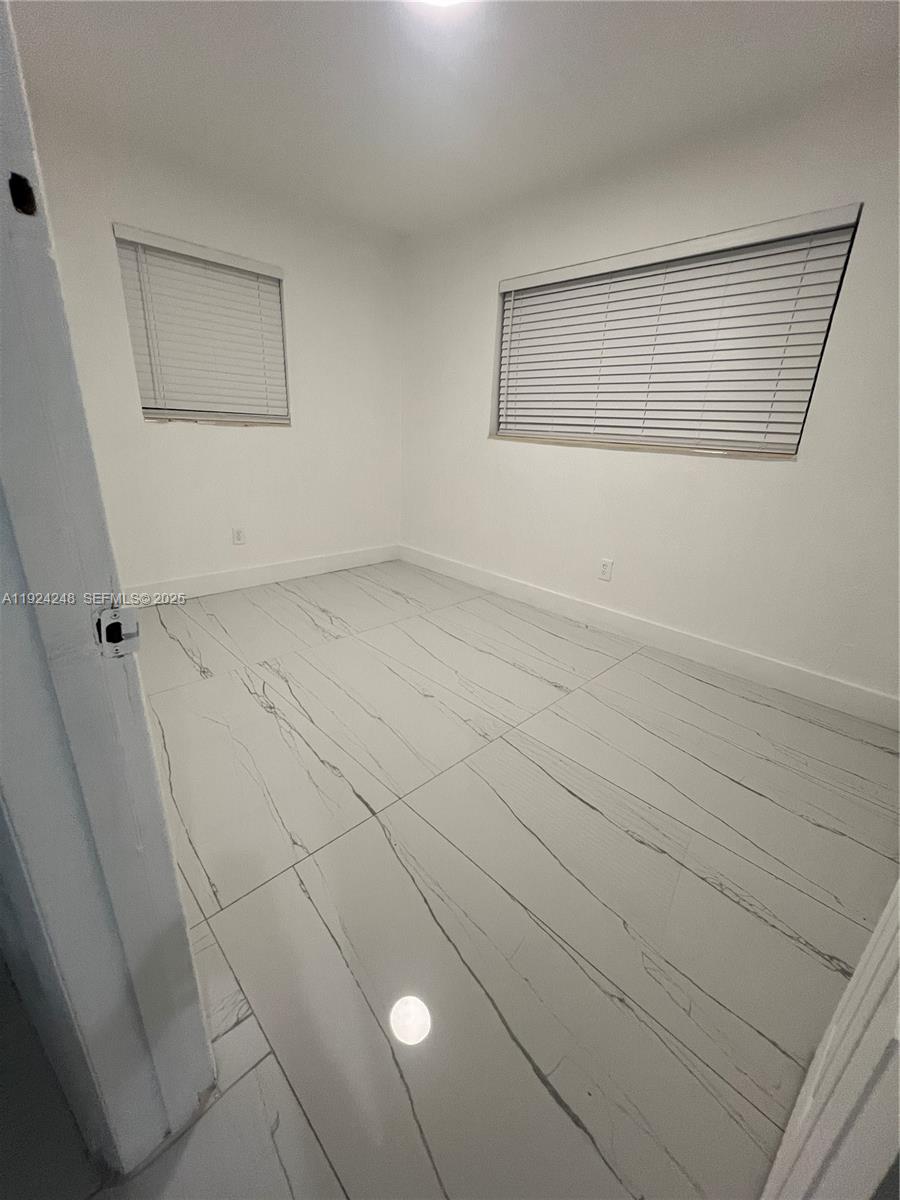 SO MIAMI HEIGHTS MANOR - Residential