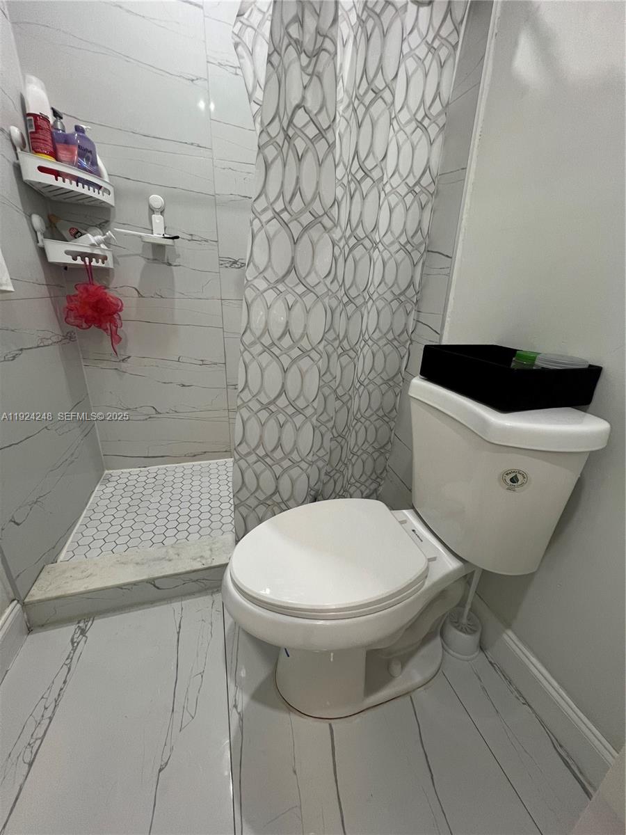 SO MIAMI HEIGHTS MANOR - Residential