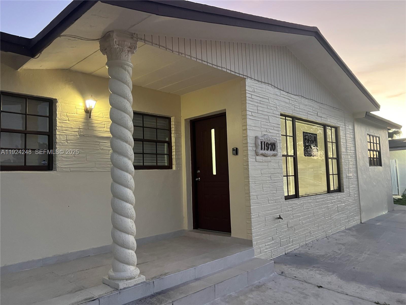 SO MIAMI HEIGHTS MANOR - Residential