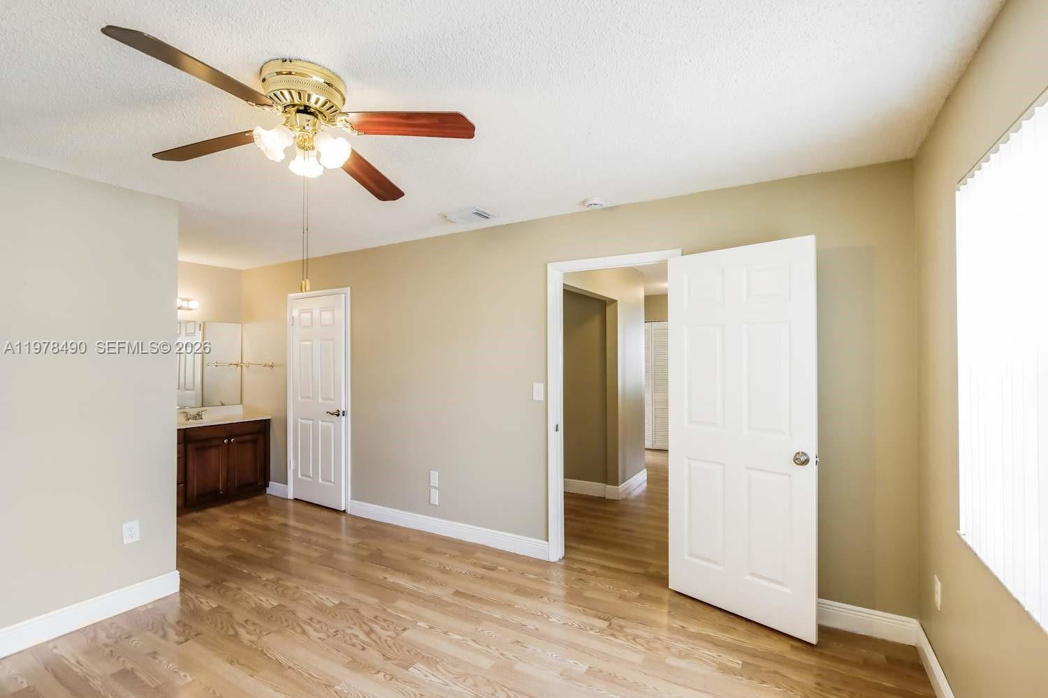 LAKE POINTE SEC 4 - Residential Lease