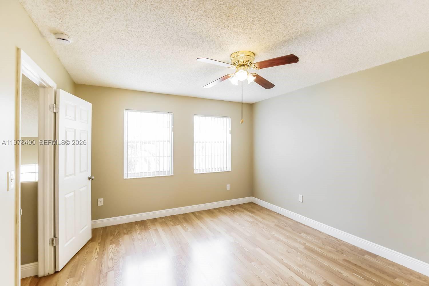 LAKE POINTE SEC 4 - Residential Lease