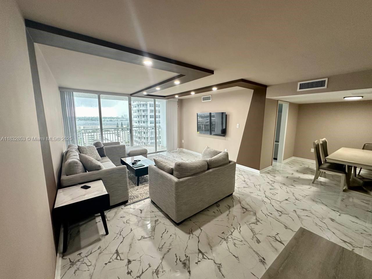 18071 Biscayne Blvd 1601