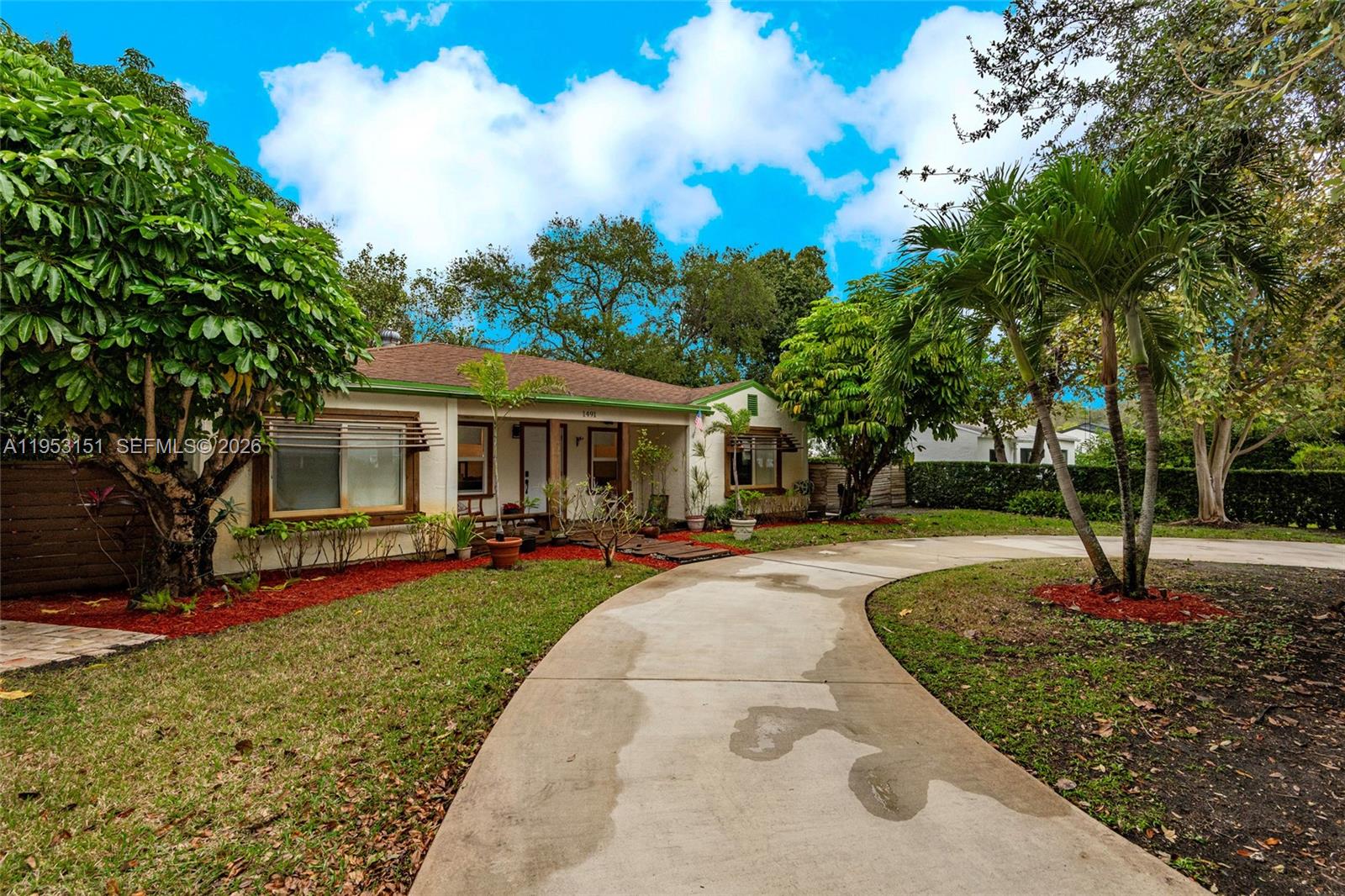 GREEN OAKS - Residential