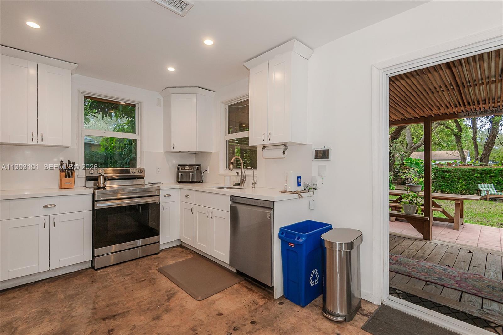 GREEN OAKS - Residential