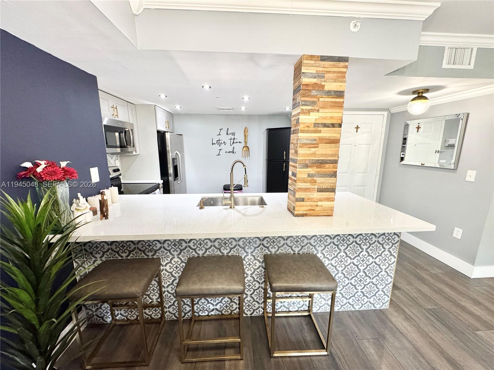 LAS OLAS BY THE RIVER CON - Residential