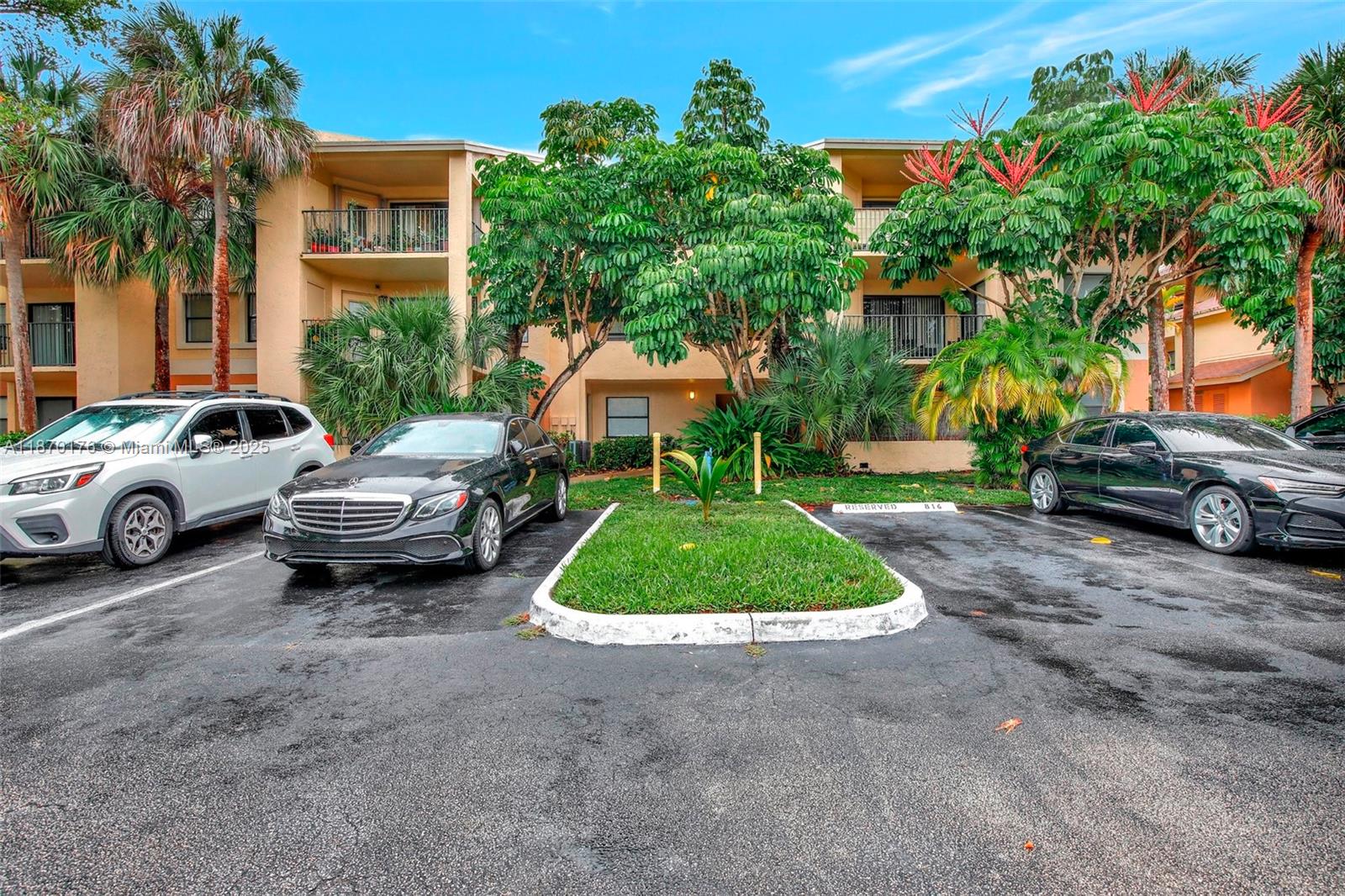 Beautifully maintained and spacious 2-bedroom, 2-bath residence located in the heart of Sunrise. Bright and airy living areas, situated within a welcoming community. Excellent value — best price in the area