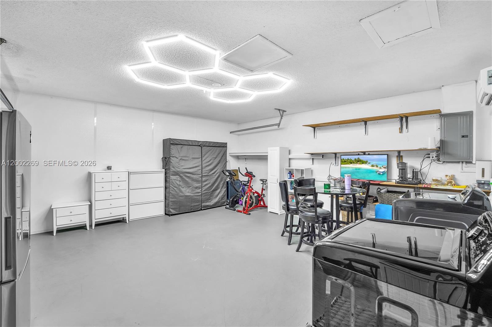 CALUSA FOREST - Residential