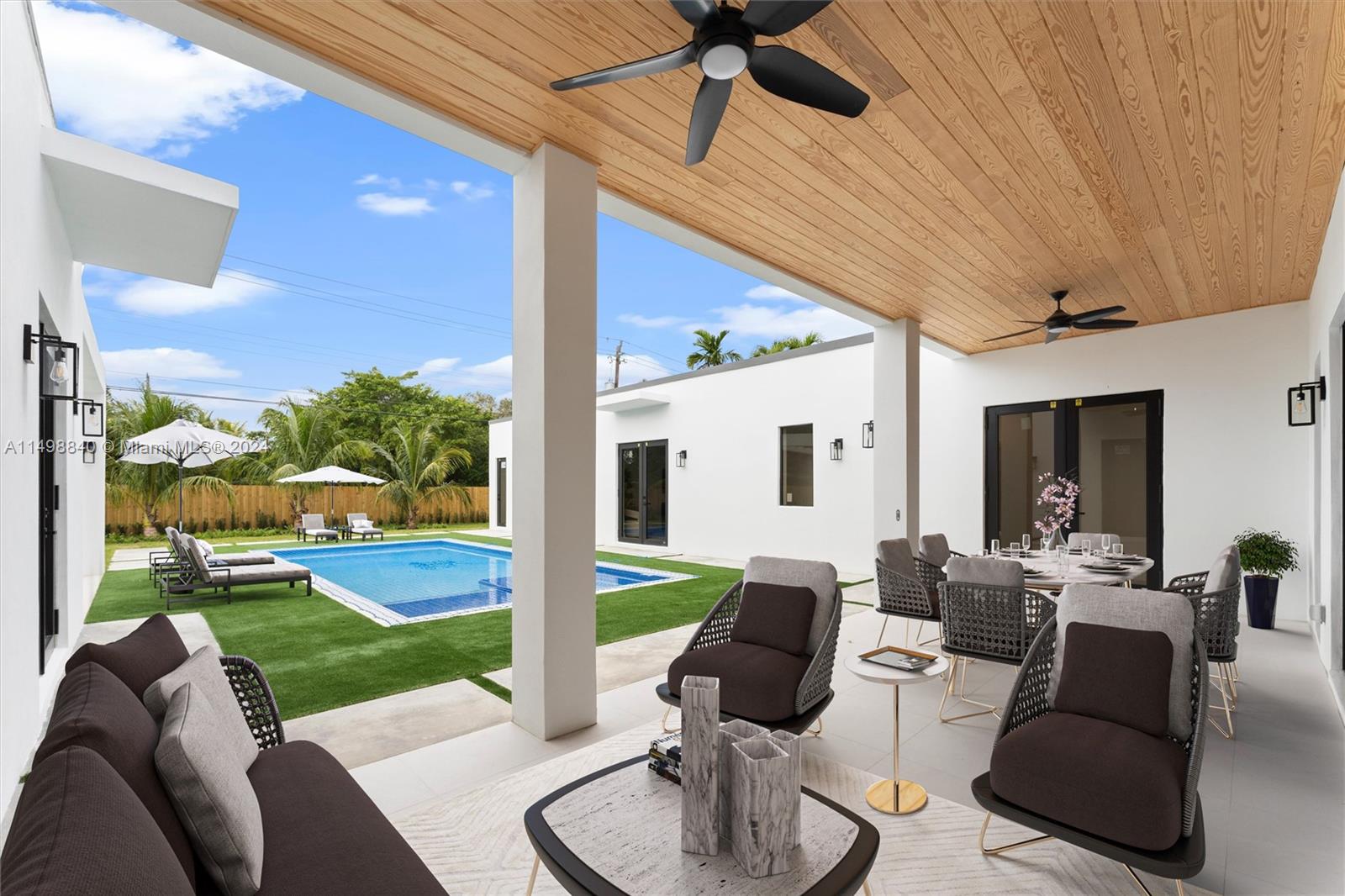 CAROLE HELMS MANOR - Residential