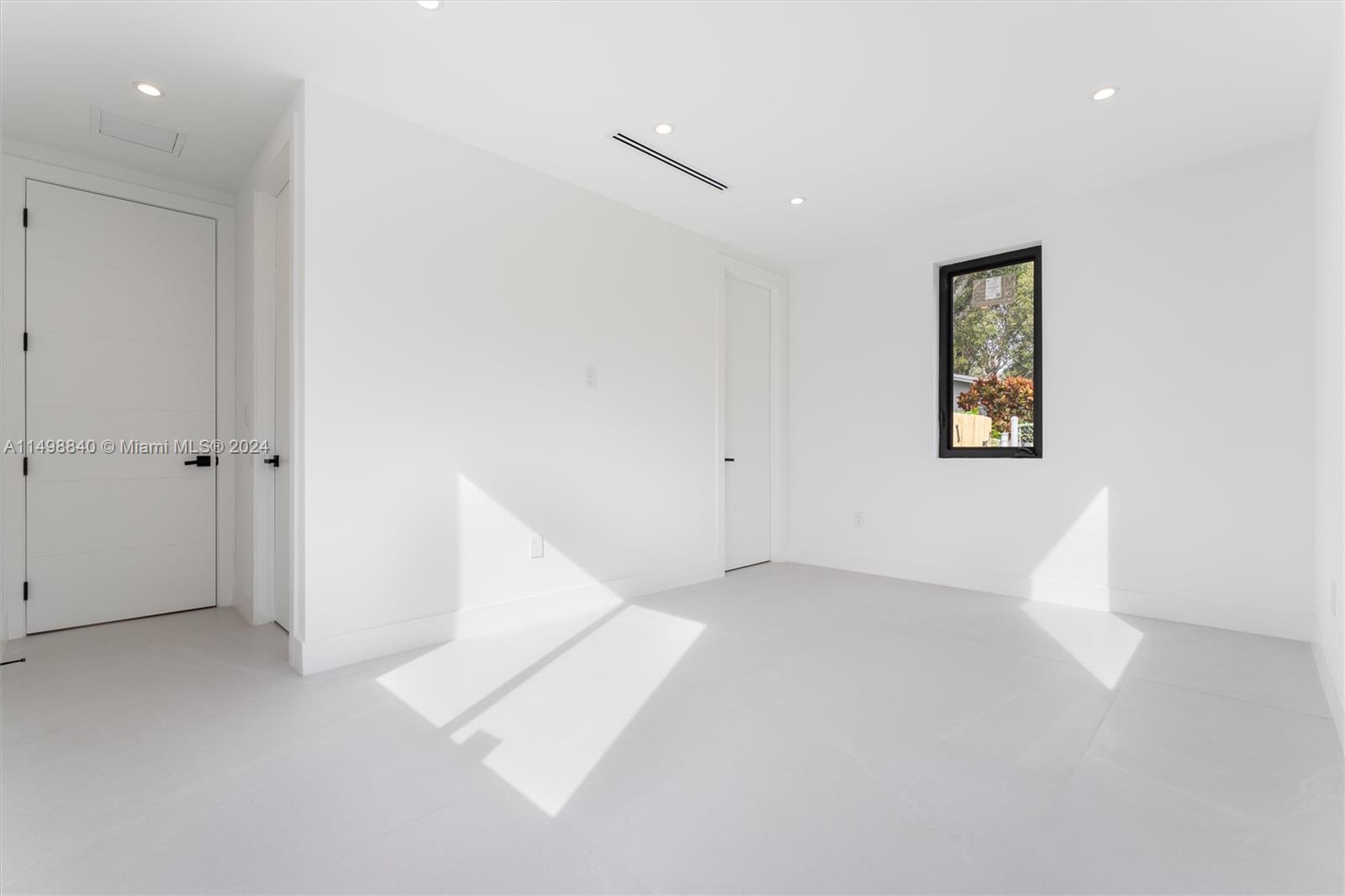 CAROLE HELMS MANOR - Residential