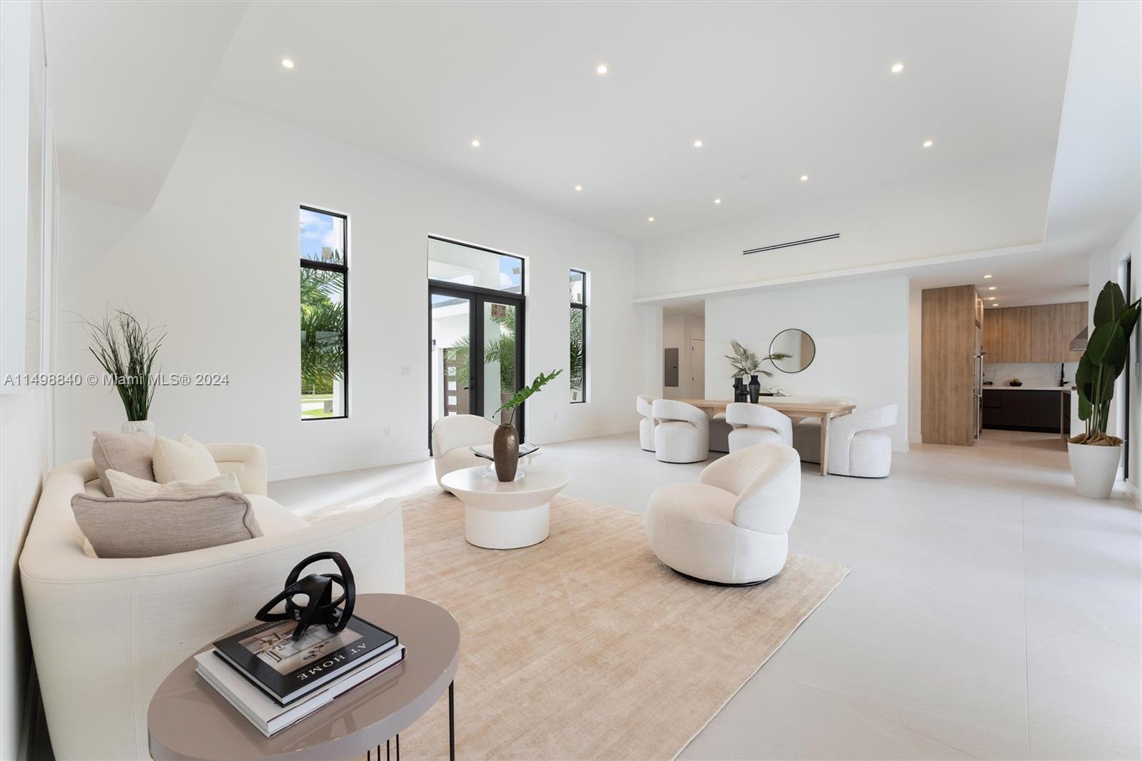 CAROLE HELMS MANOR - Residential