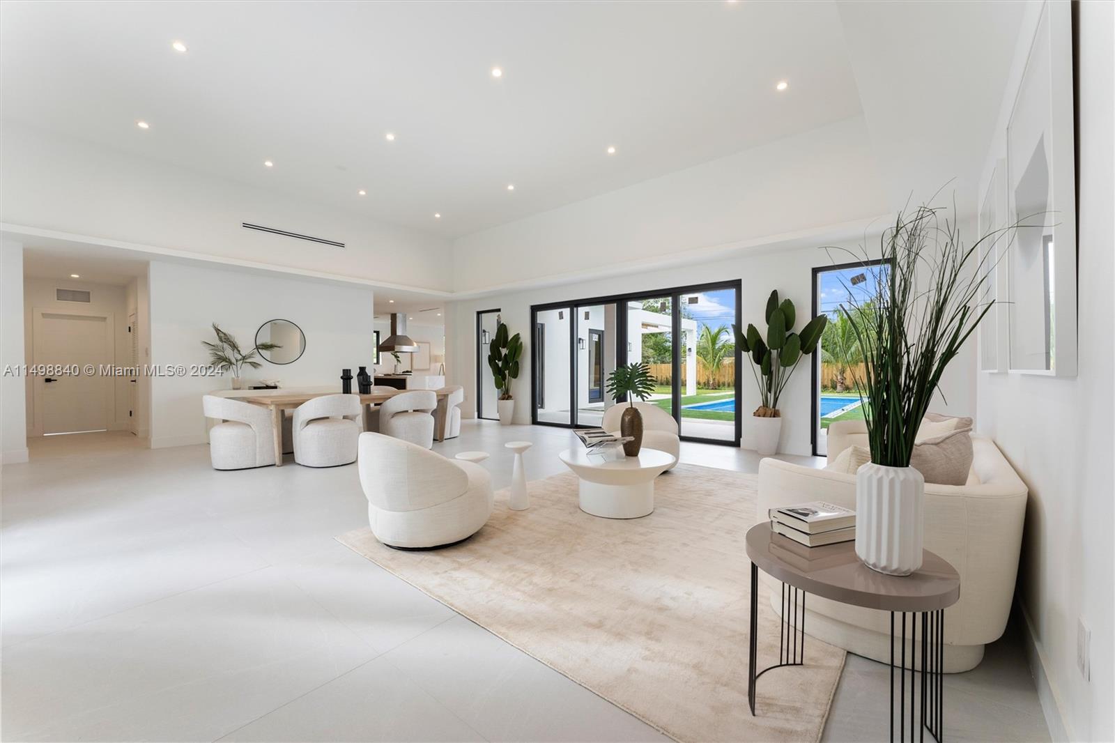 CAROLE HELMS MANOR - Residential