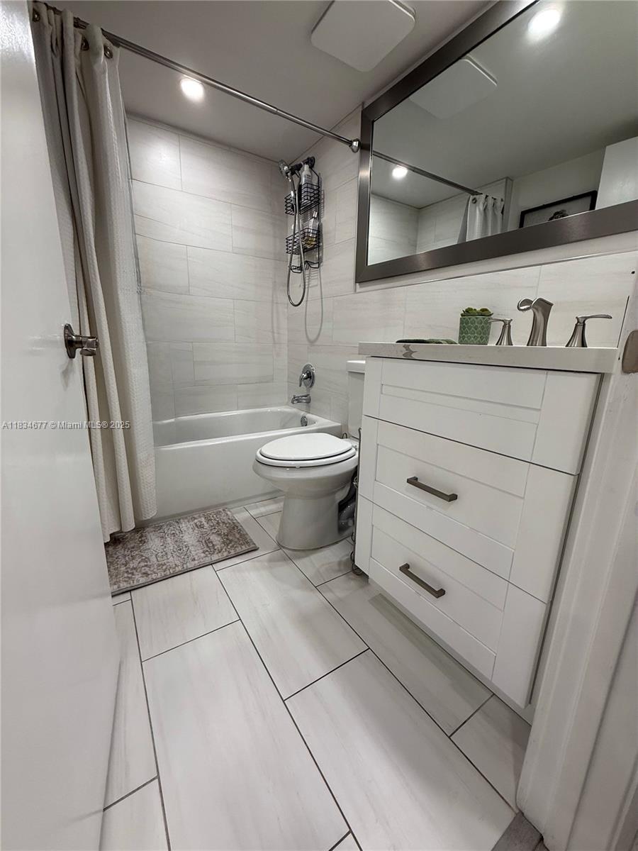 PARC COURT CONDO - Residential