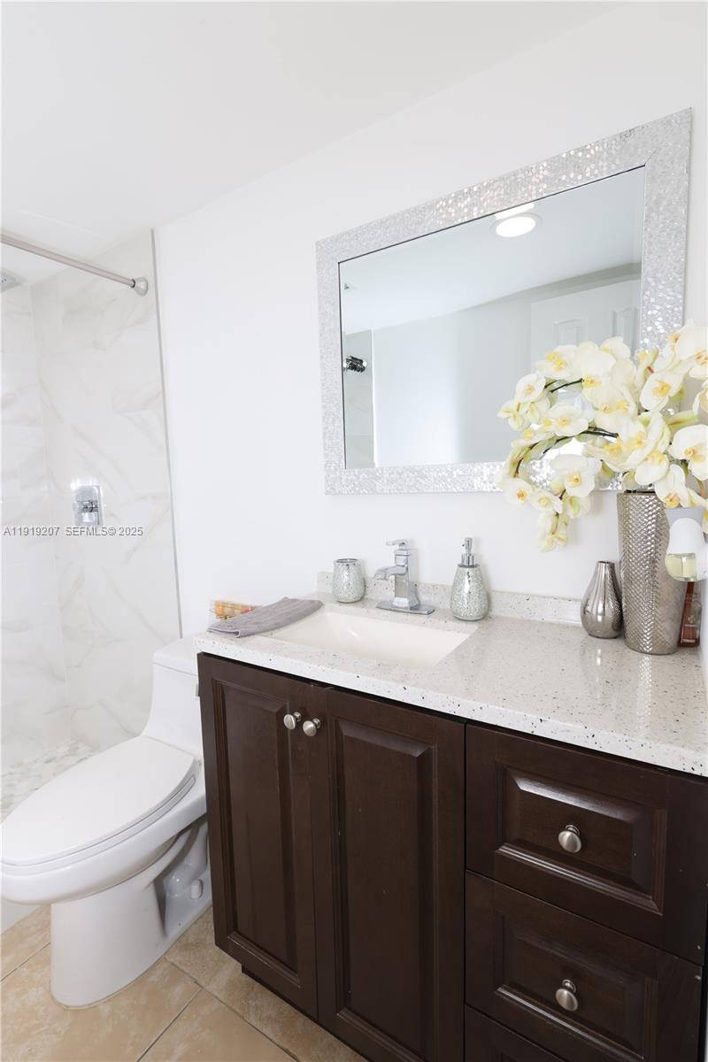 LAGO GRANDE ONE CONDO - Residential