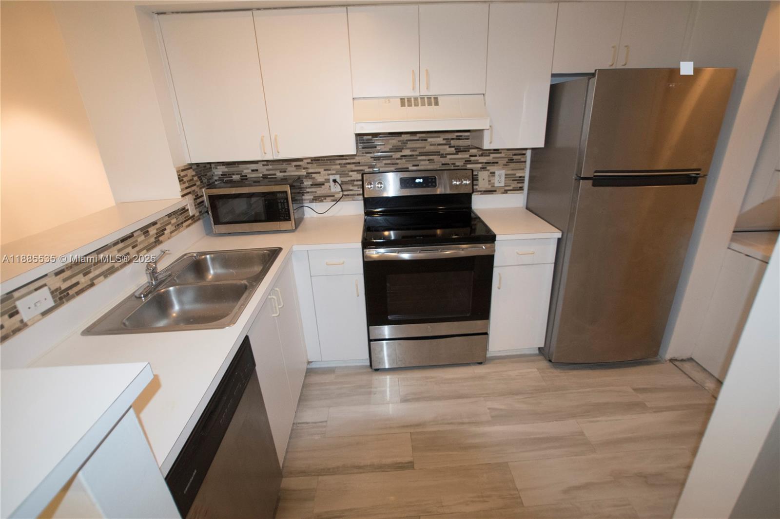 ST ANDREWS CONDO - Residential Lease
