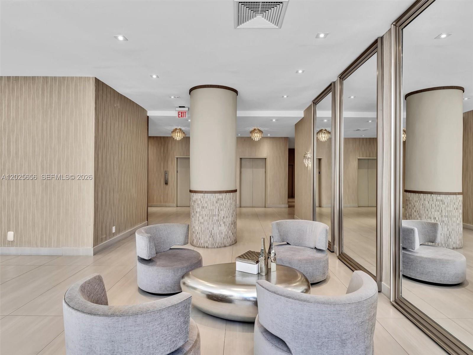 THE CARRIAGE HOUSE CONDO - Residential