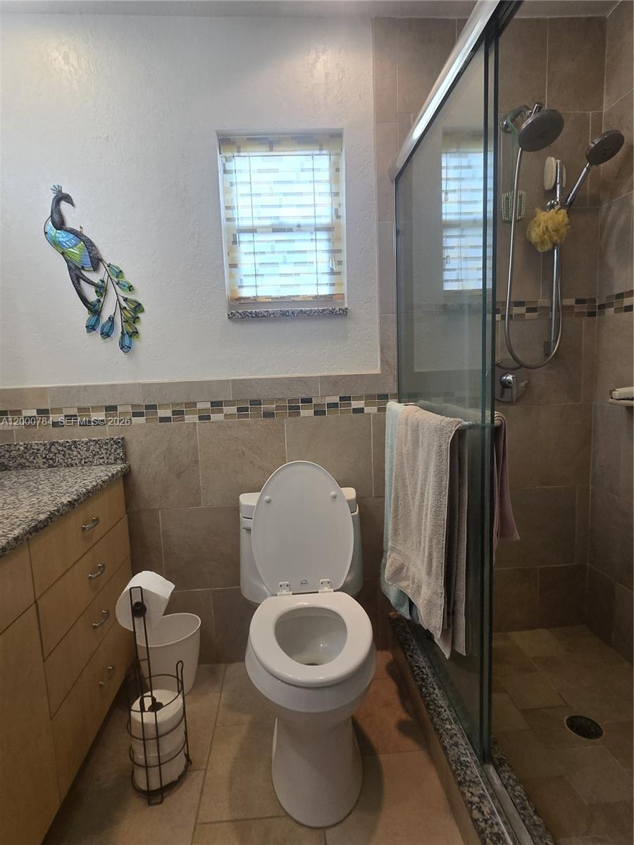 HOLLYWOOD LITTLE RANCHES - Residential