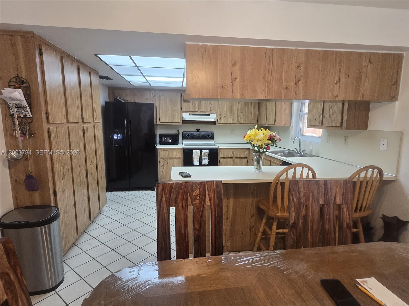 HOLLYWOOD LITTLE RANCHES - Residential